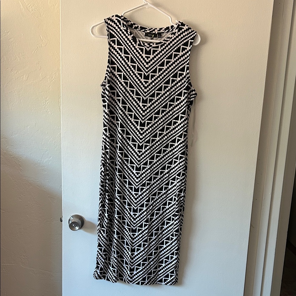 Apt. 9 Black and White Chevron Midi Dress